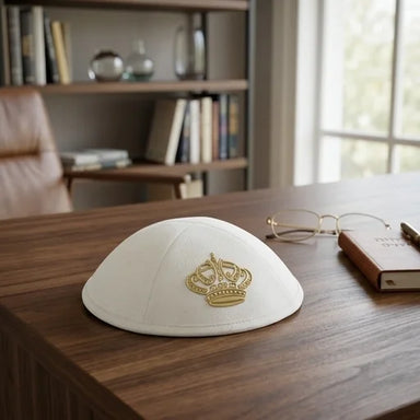 Ultra Suede Kippah 19 cm- with Pin Spot- White