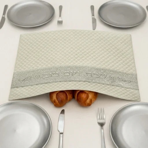 Leatherette Challah Cover 42x52 cm with Embossed Logo - White