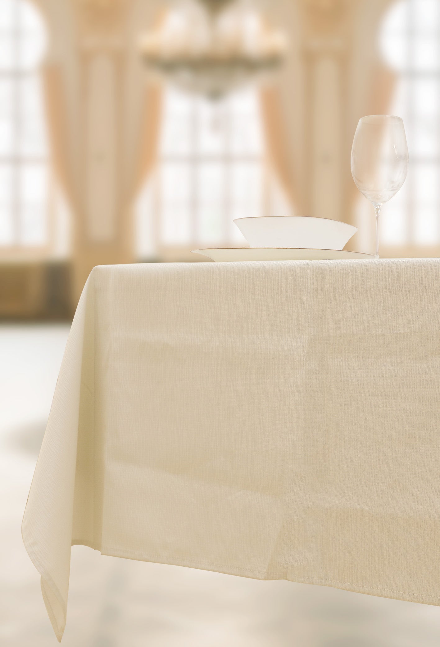Elegant Tablecloth 140*220 cm